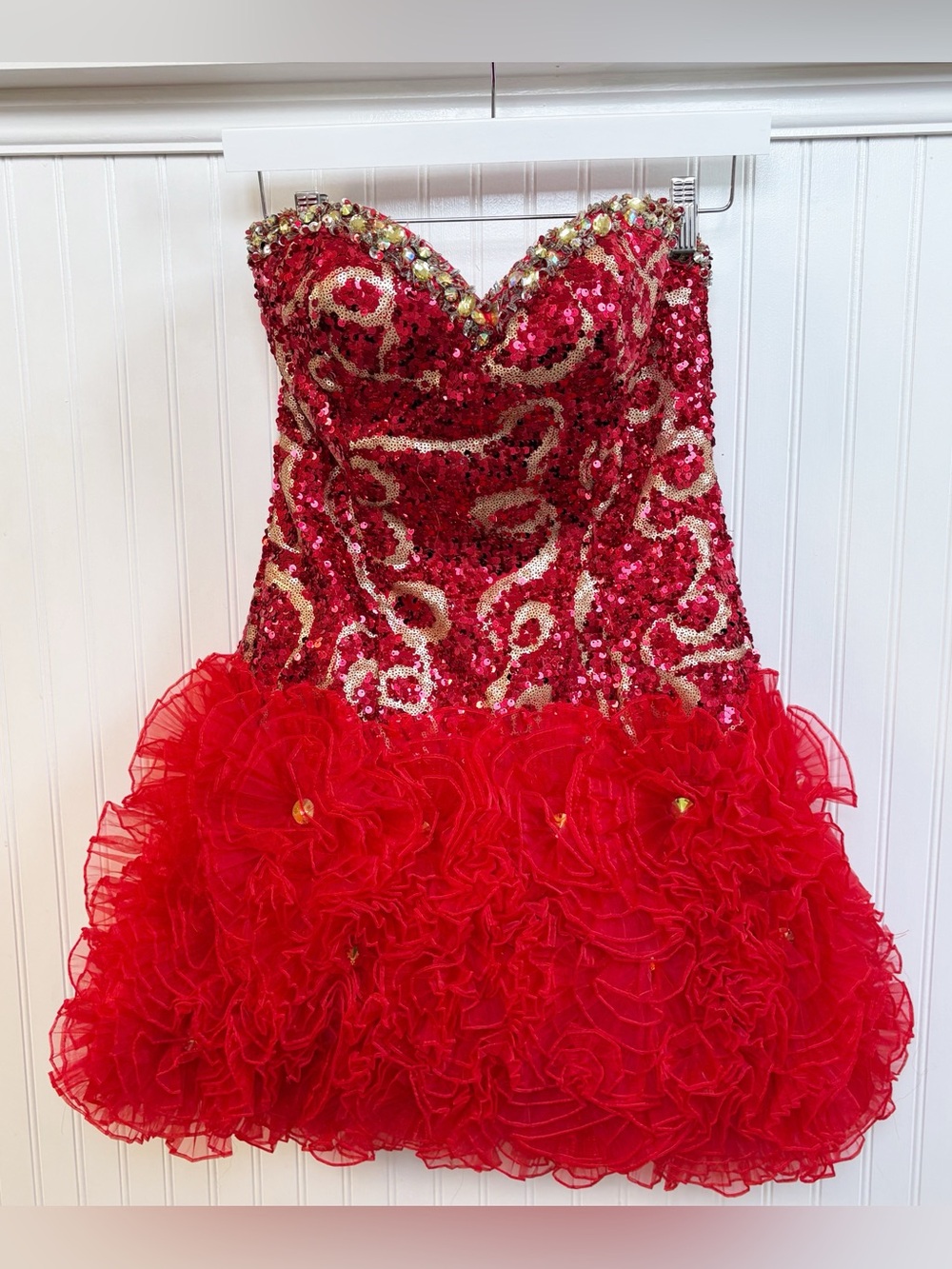 Karishma Red Gold Sequin Strapless Ruffle Cocktail Prom Dress Women’s Size 6 NEW